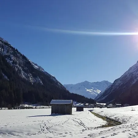 Haus Bergheimat Apartament St. Leonhard im Pitztal